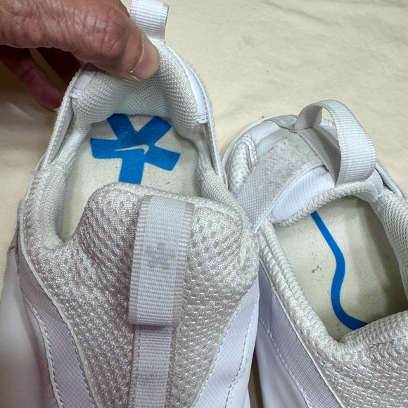 Nike White Slip-On Shoes - Picture 2 of 12